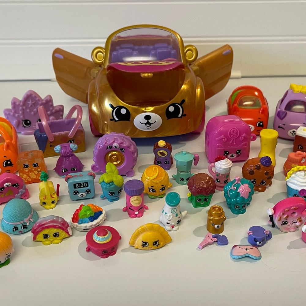 Lot 50 Shopkins Happy Places Royal Convertible Cutie Convertible Charms Misc Fig